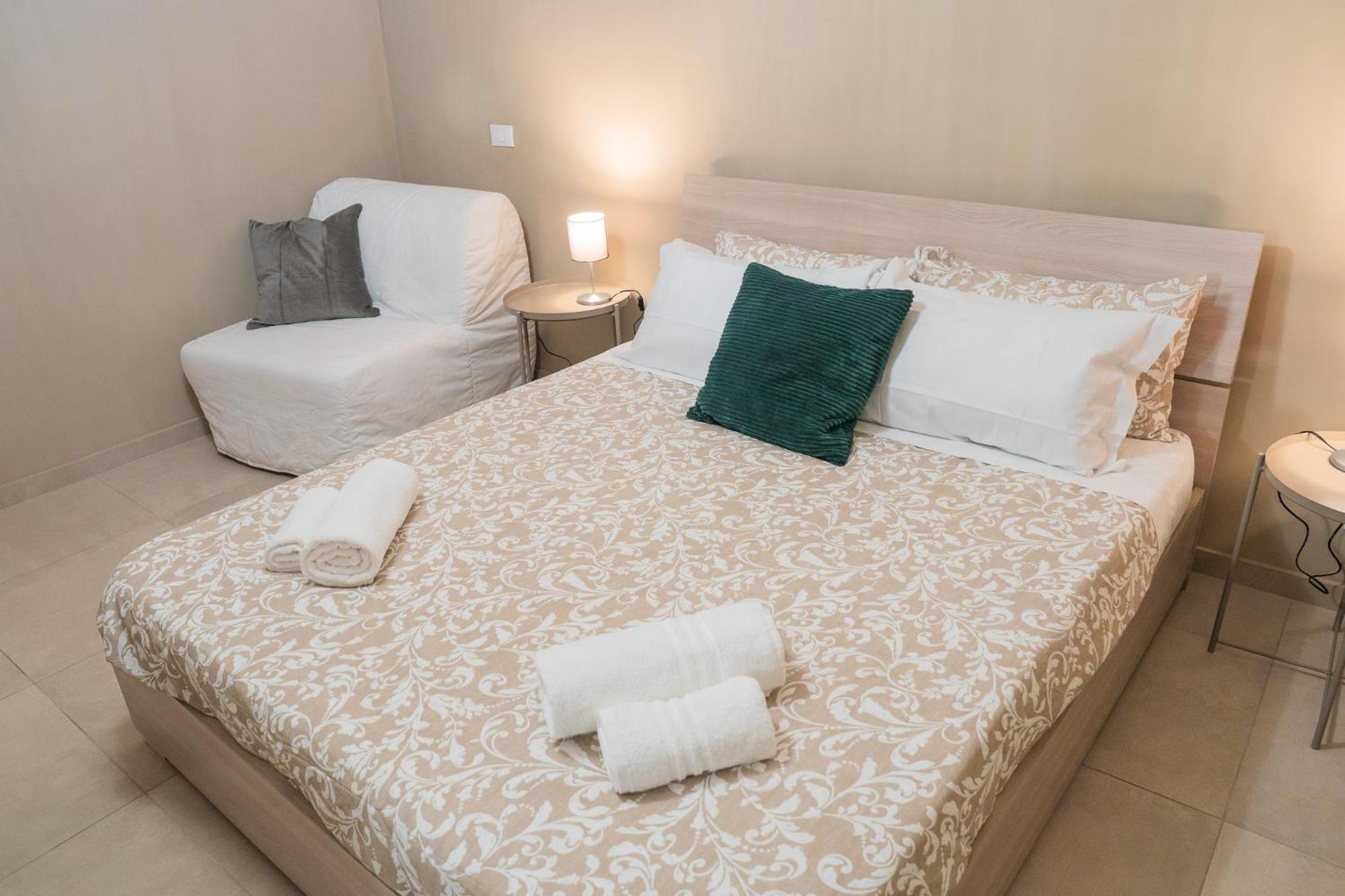 Sweet 3 Bedr - 3 Stops From Piramide Appartement Rome